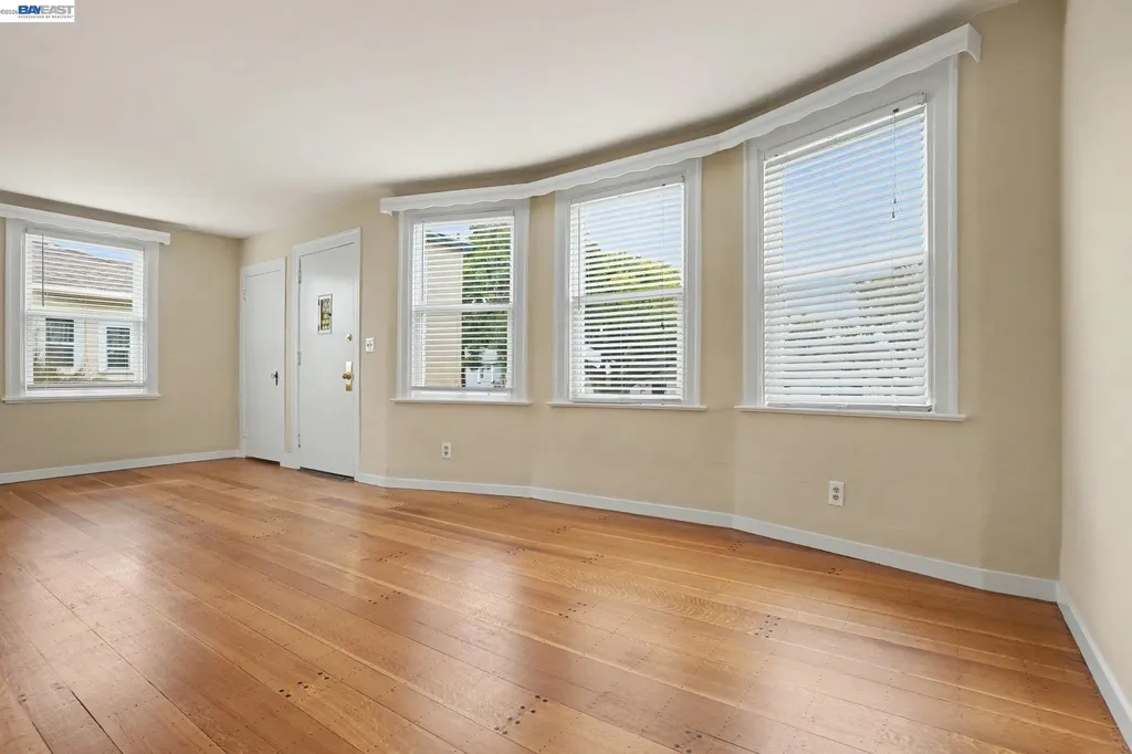 301 Lincoln Avenue Alameda CA 94501
