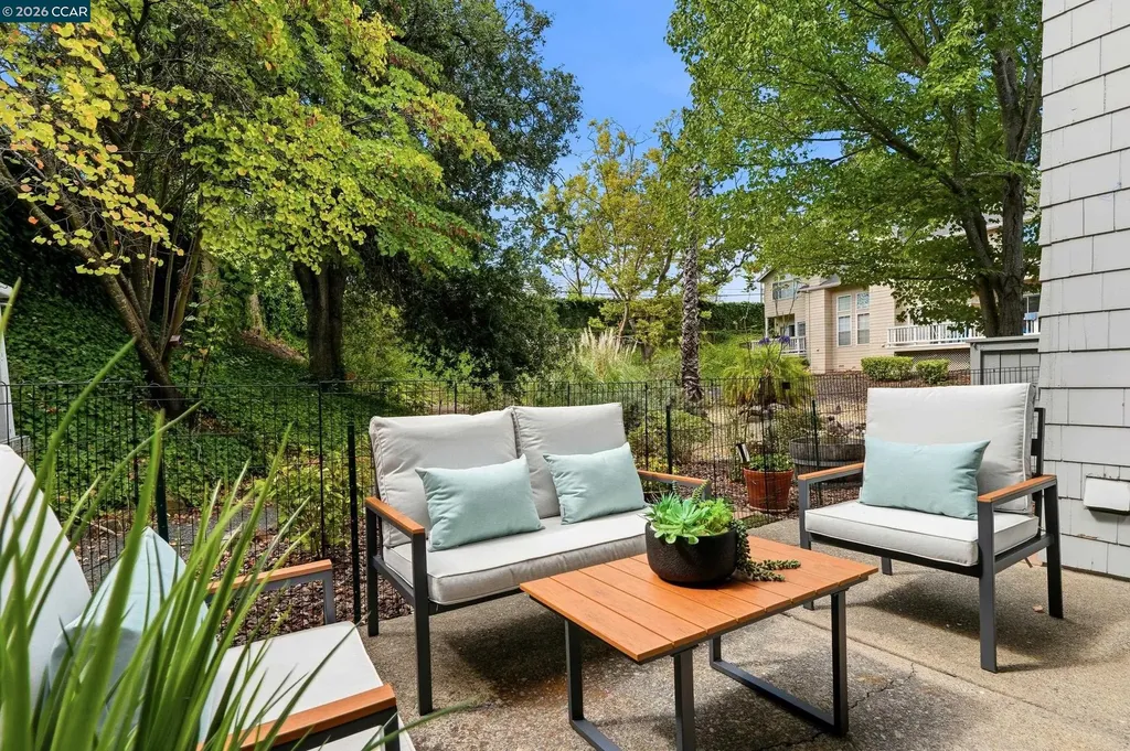 290 Pebblecreek Court Martinez CA 94553