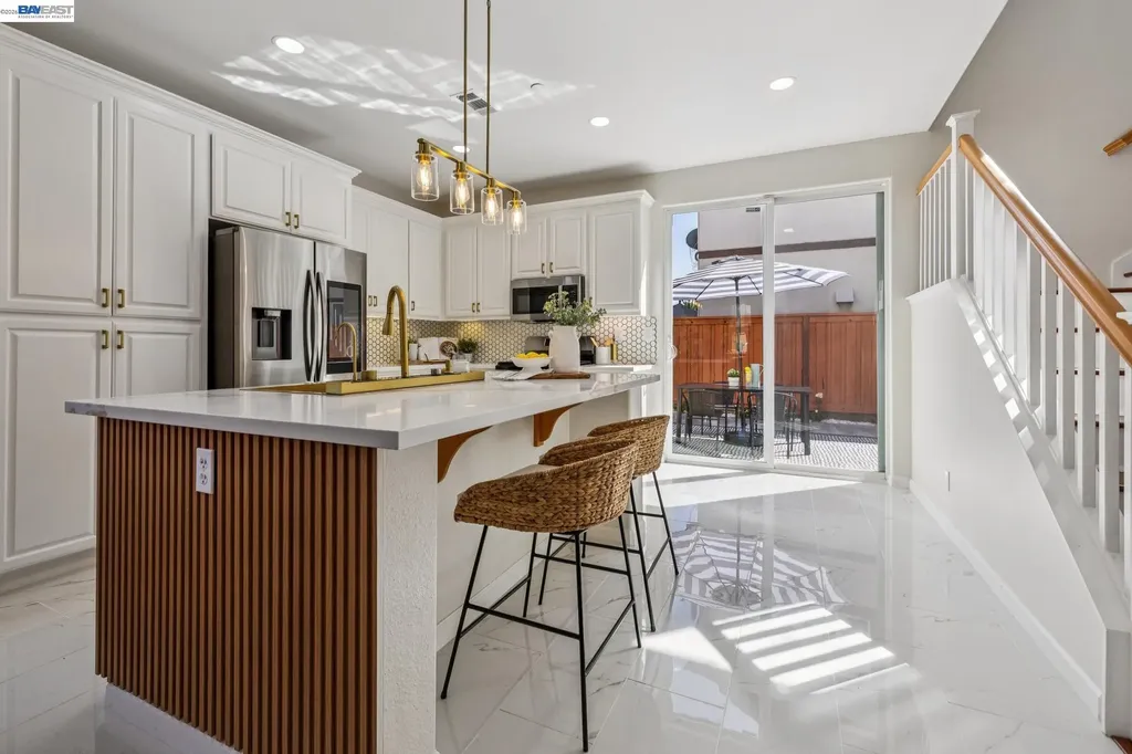 34102 Zaner Way Union City CA 94587