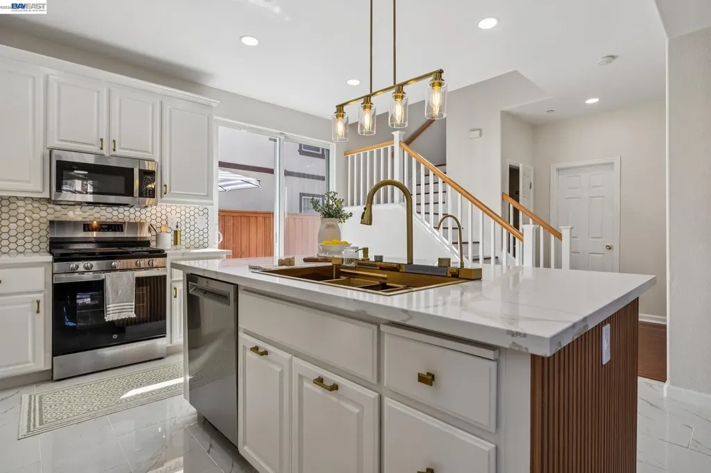 34102 Zaner Way Union City CA 94587