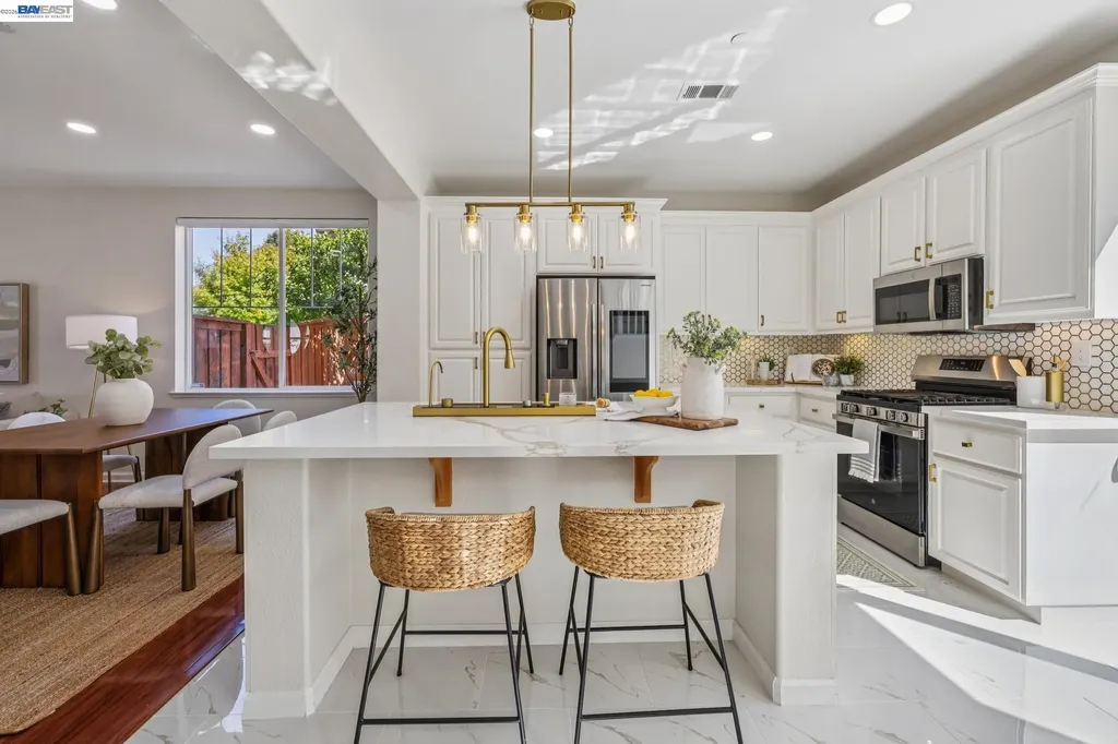 34102 Zaner Way Union City CA 94587