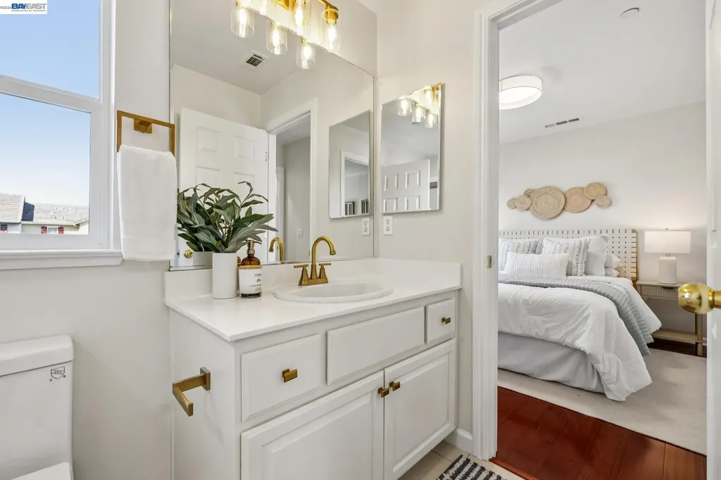 34102 Zaner Way Union City CA 94587