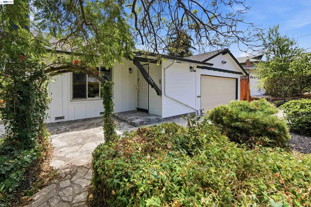 2337 Bentley Court Castro Valley CA 94546