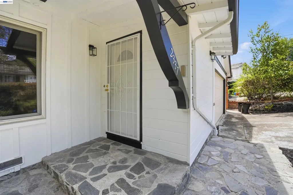 2337 Bentley Court Castro Valley CA 94546