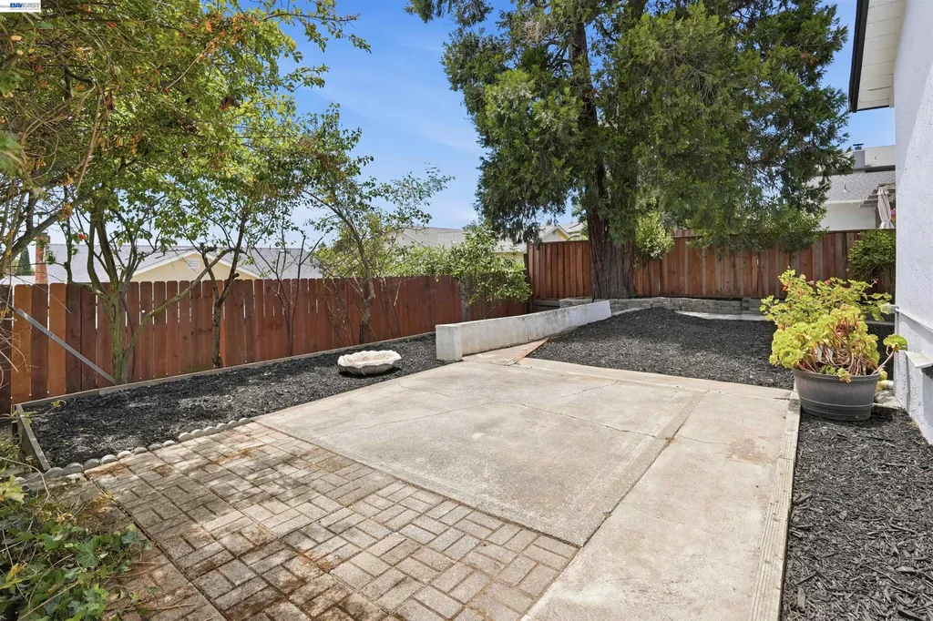 2337 Bentley Court Castro Valley CA 94546