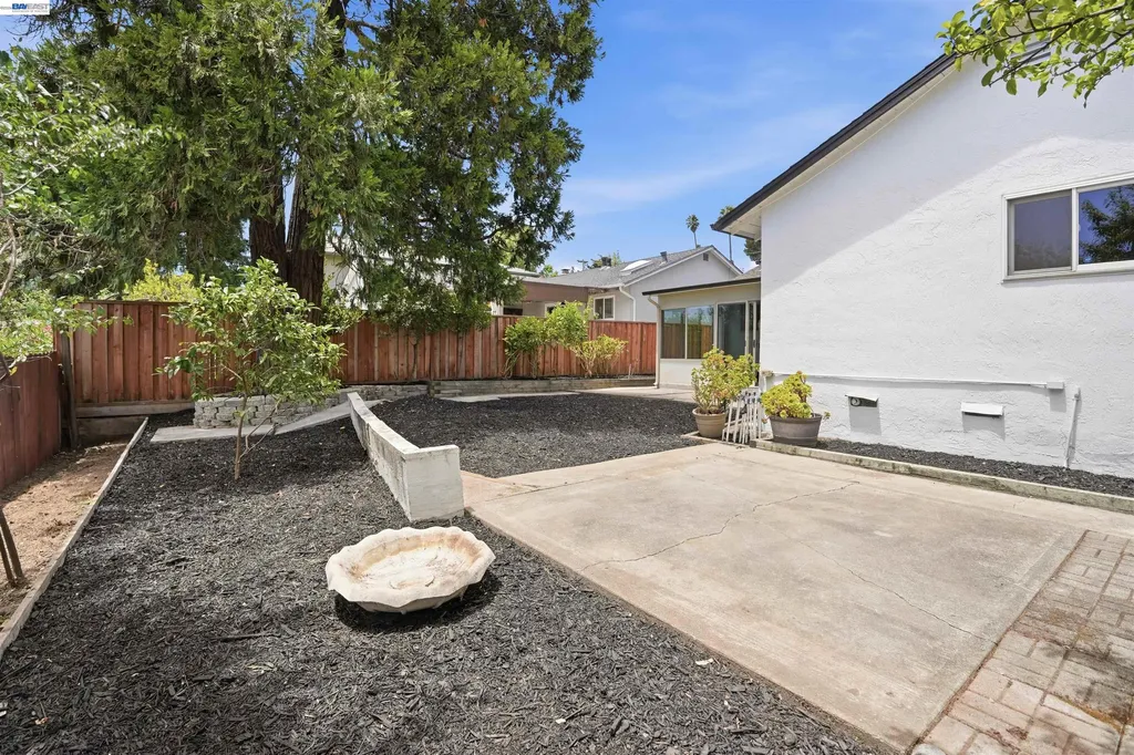 2337 Bentley Court Castro Valley CA 94546