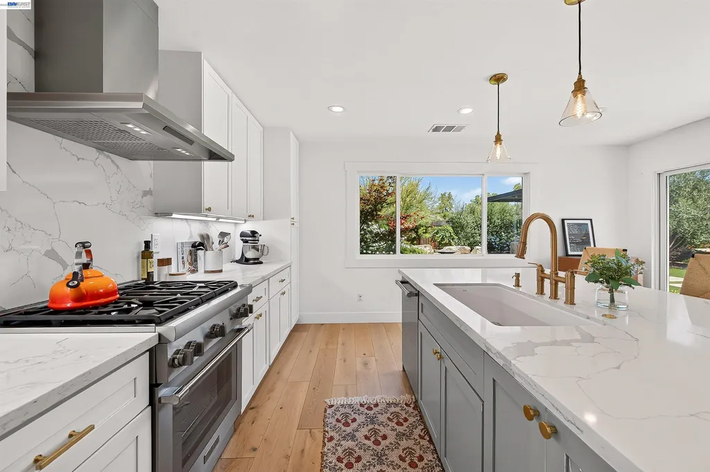 824 Alden Lane Livermore CA 94550