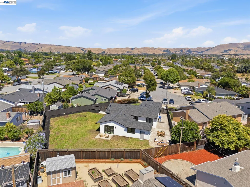 4683 De Silva Street Fremont CA 94538