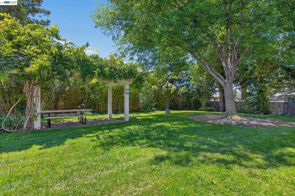 27787 Vasona Court Hayward CA 94544