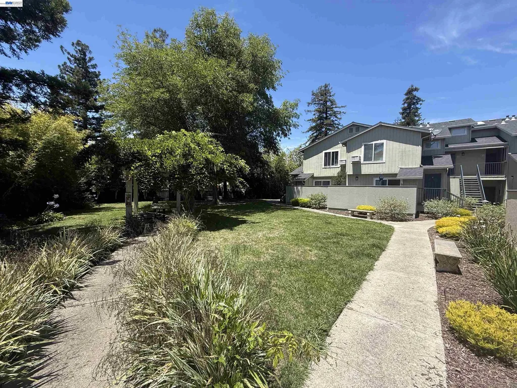 27787 Vasona Court Hayward CA 94544