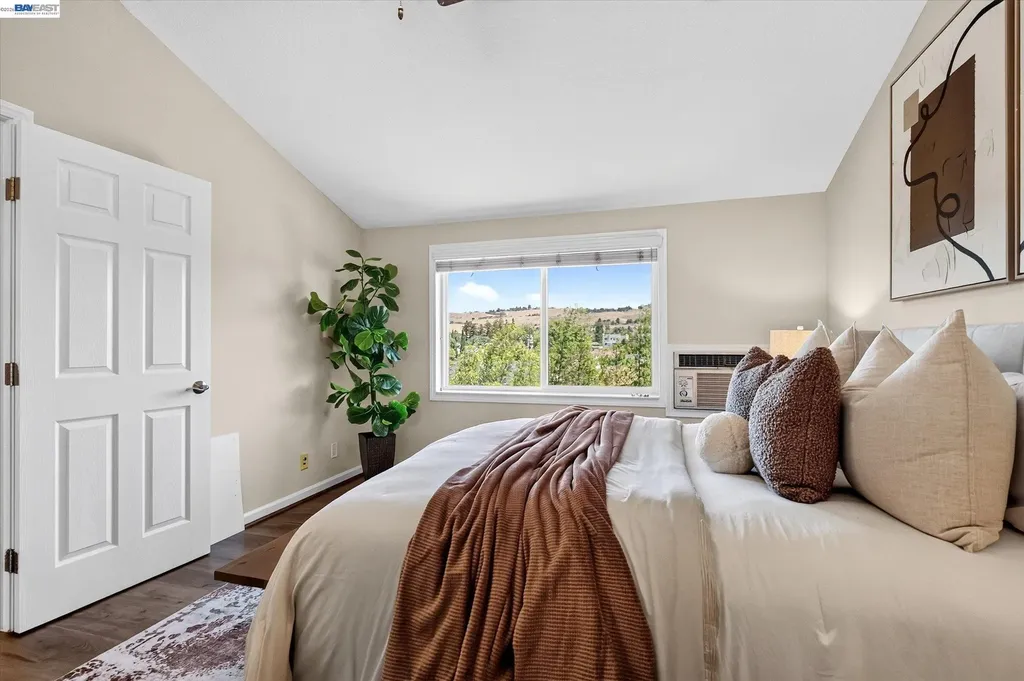 27787 Vasona Court Hayward CA 94544