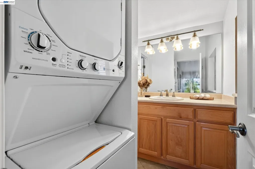 27787 Vasona Court Hayward CA 94544