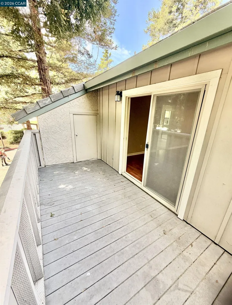 2295 Lakeview Circle Pittsburg CA 94565