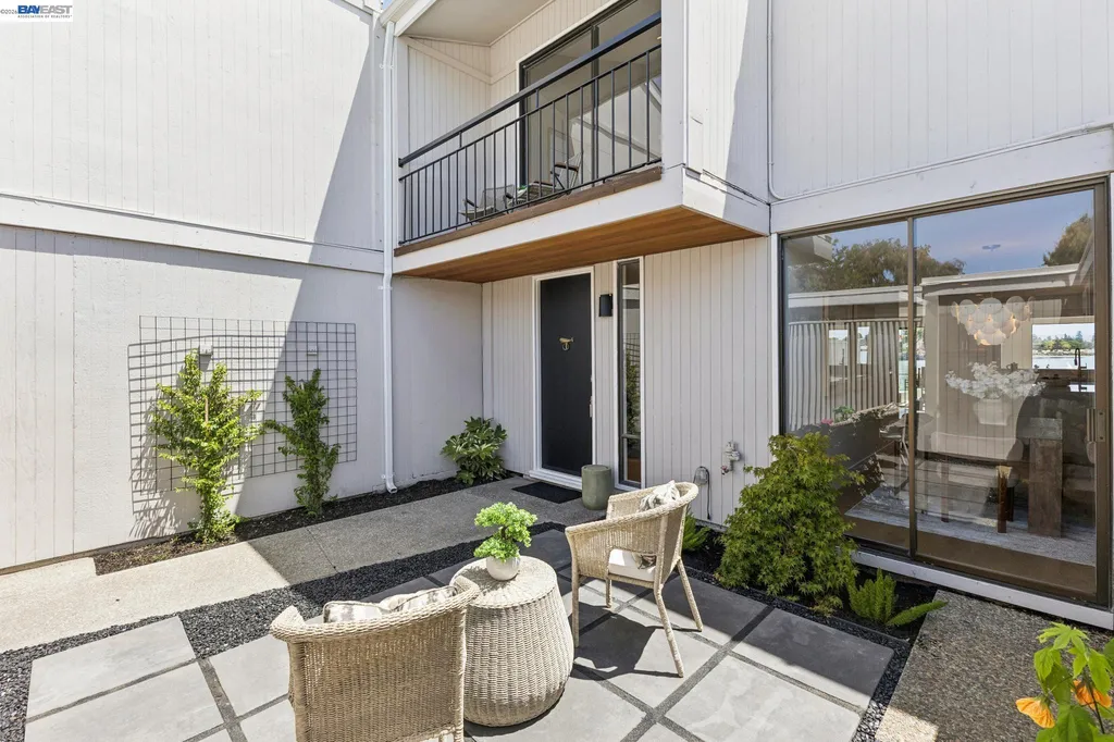 443 Cola Ballena Alameda CA 94501