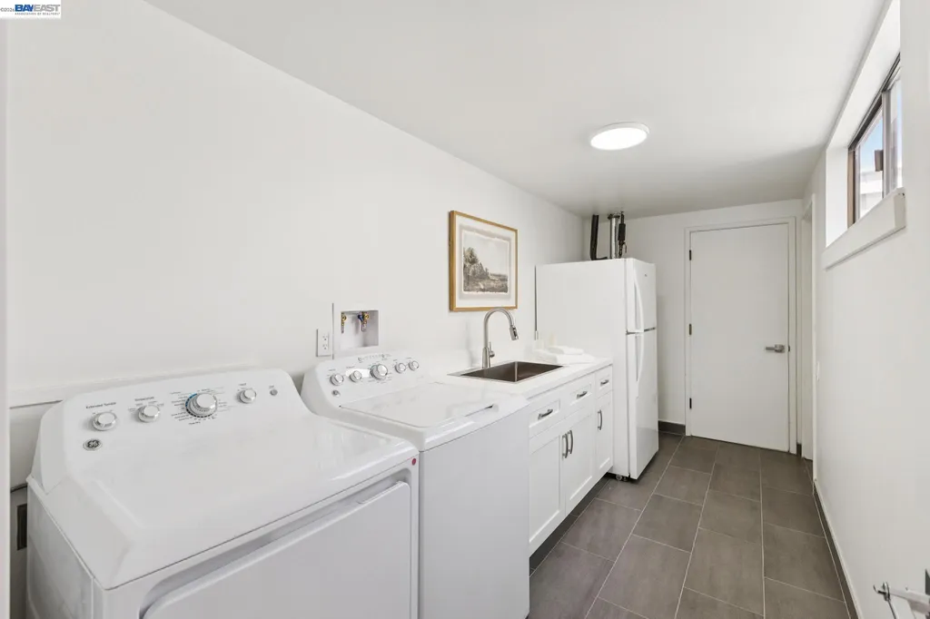443 Cola Ballena Alameda CA 94501