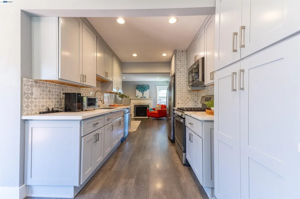 16004 Wellington Way Castro Valley CA 94578