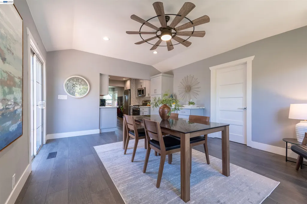 16004 Wellington Way Castro Valley CA 94578