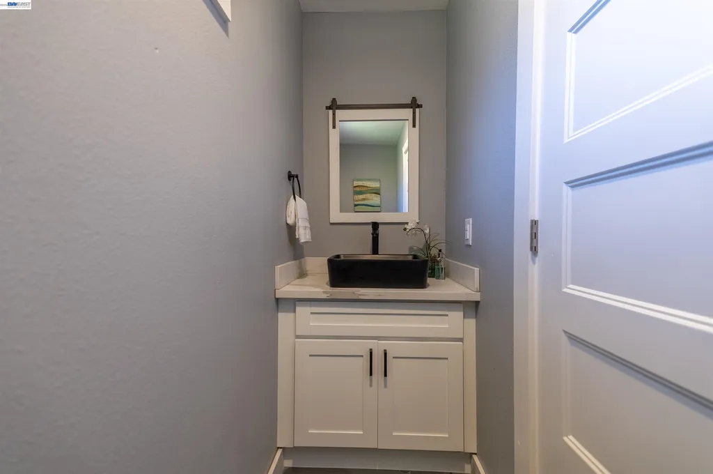 16004 Wellington Way Castro Valley CA 94578
