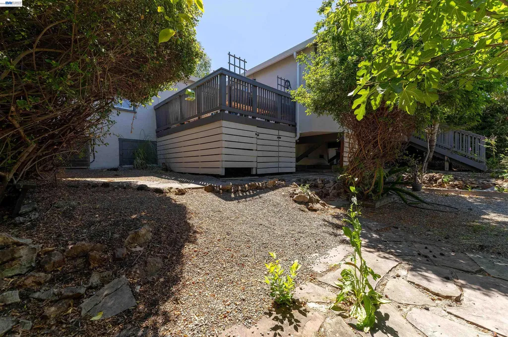 16004 Wellington Way Castro Valley CA 94578