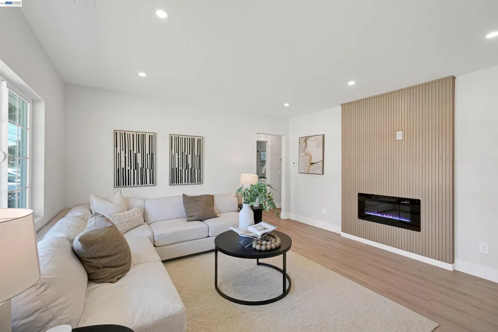 25353 Tarman Avenue Hayward CA 94544