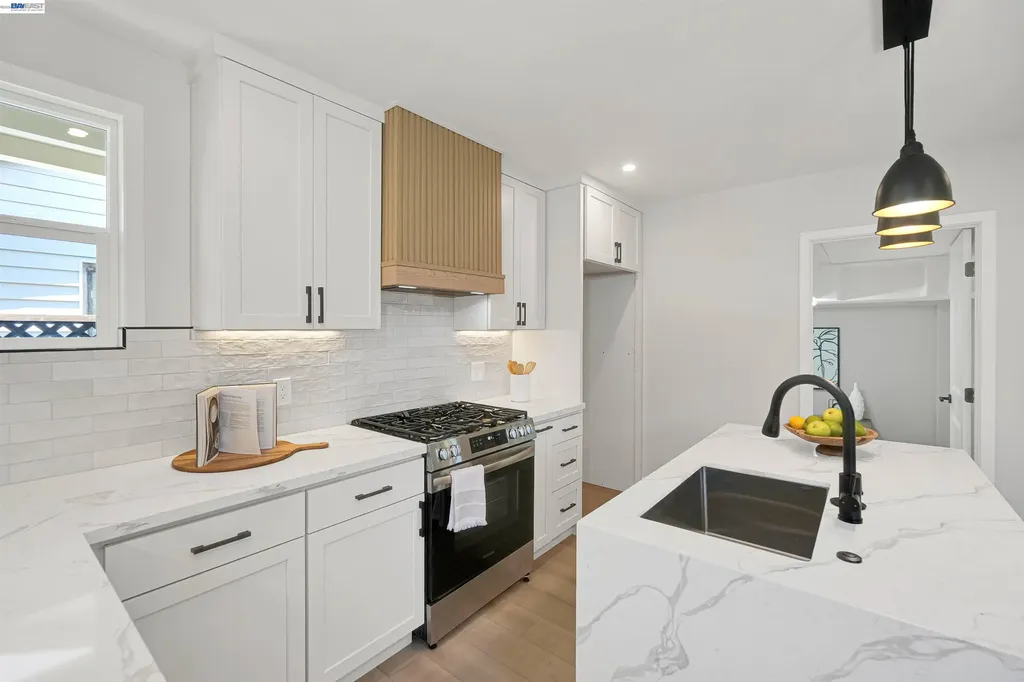 25353 Tarman Avenue Hayward CA 94544