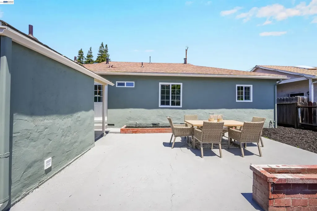 25353 Tarman Avenue Hayward CA 94544