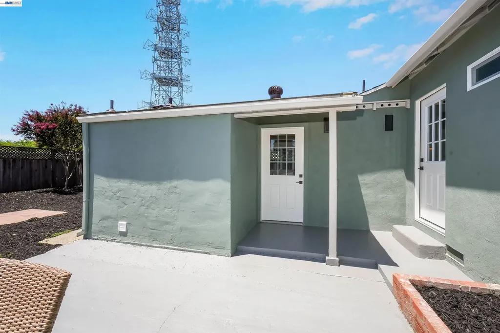 25353 Tarman Avenue Hayward CA 94544