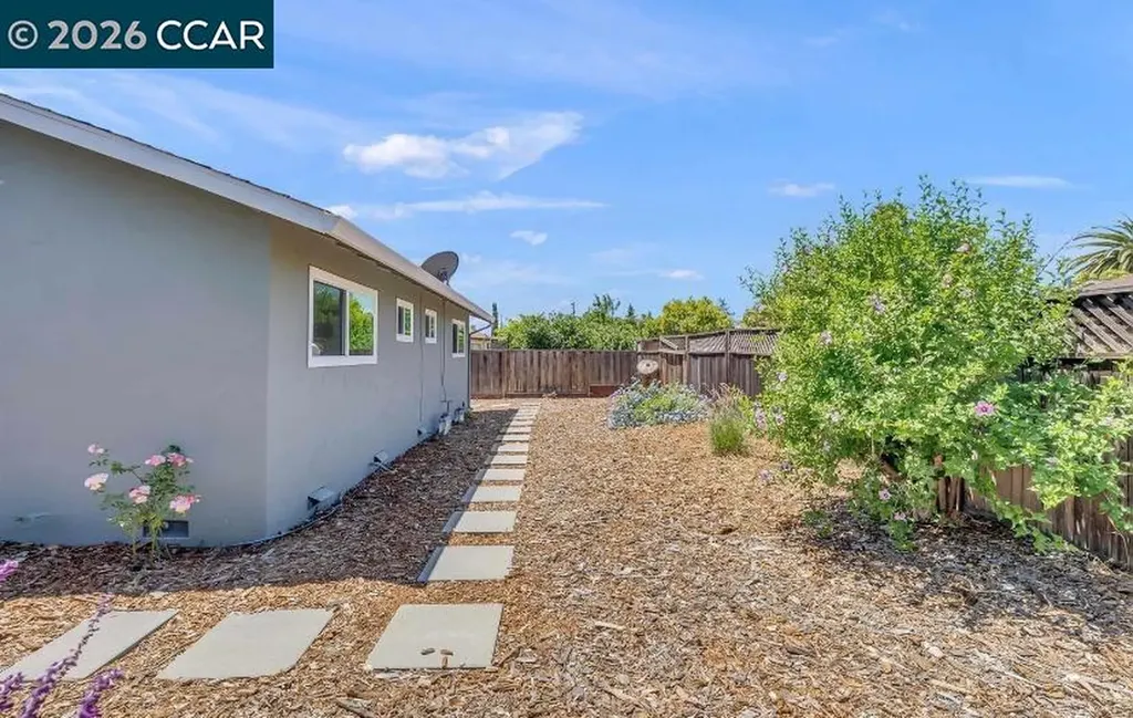3573 Falcon Drive Concord CA 94520