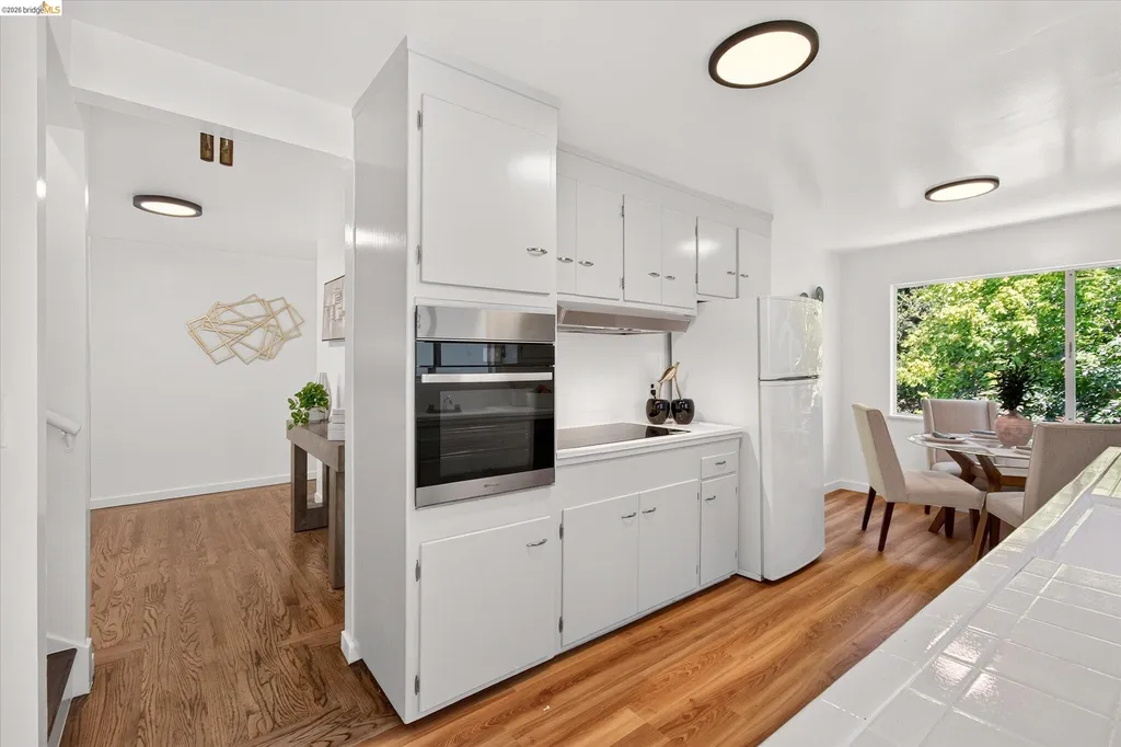 6138 Oakdale Avenue Oakland CA 94605