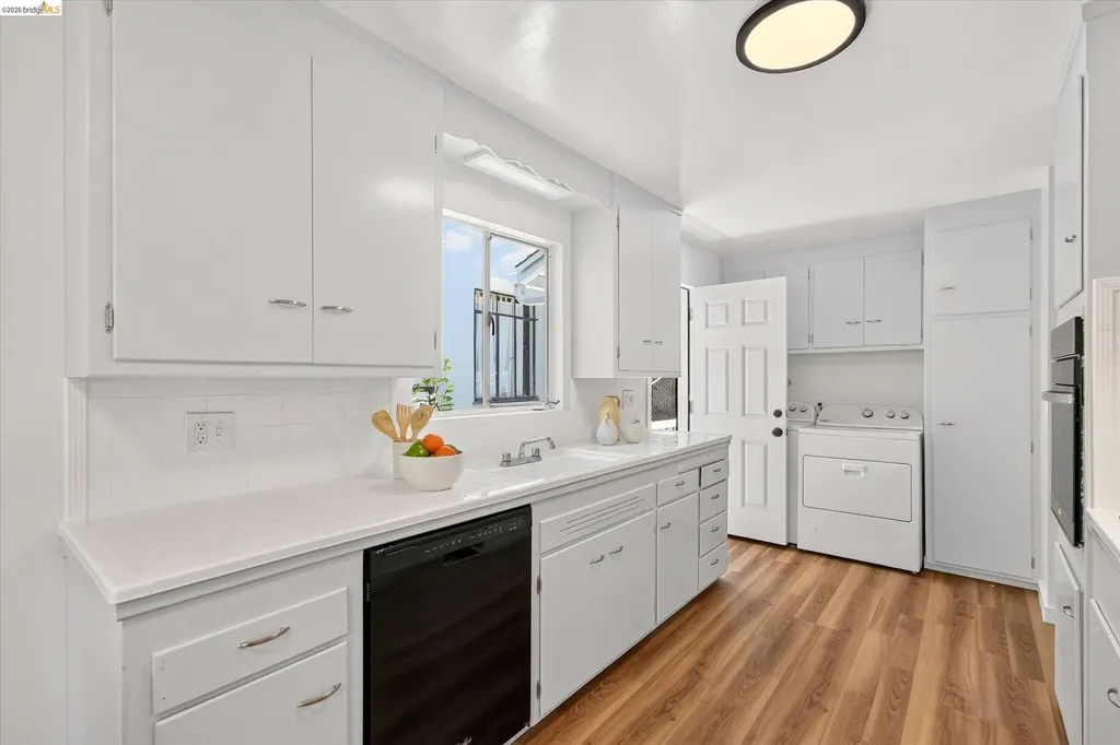 6138 Oakdale Avenue Oakland CA 94605