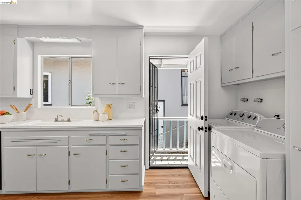 6138 Oakdale Avenue Oakland CA 94605
