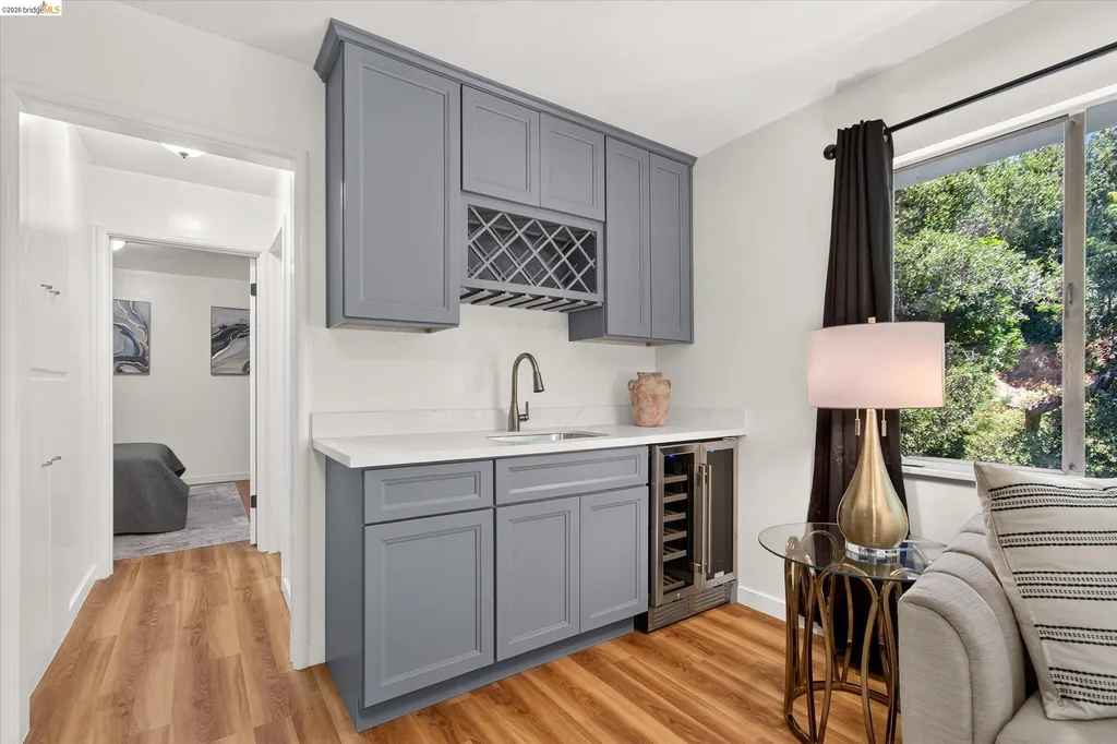 6138 Oakdale Avenue Oakland CA 94605