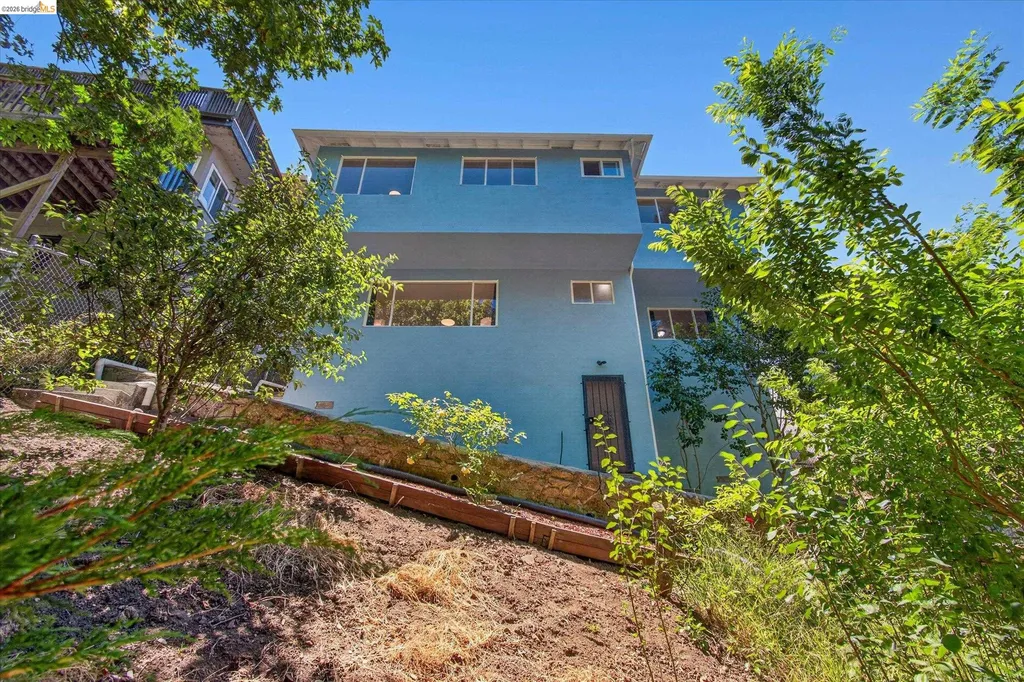 6138 Oakdale Avenue Oakland CA 94605