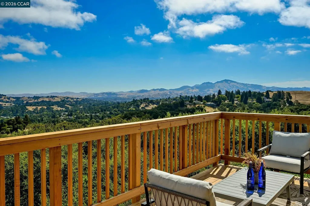 37 Corte Pinon Moraga CA 94556