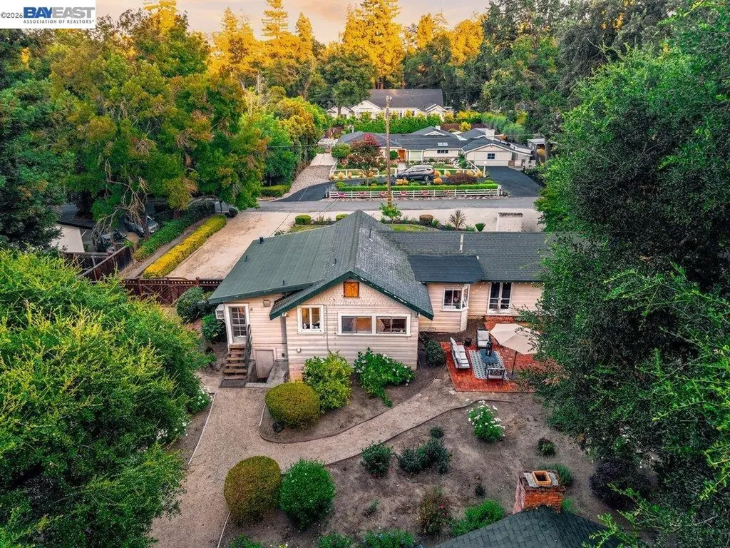208 South Avenue Alamo CA 94507