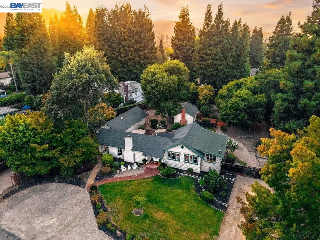 208 South Avenue Alamo CA 94507