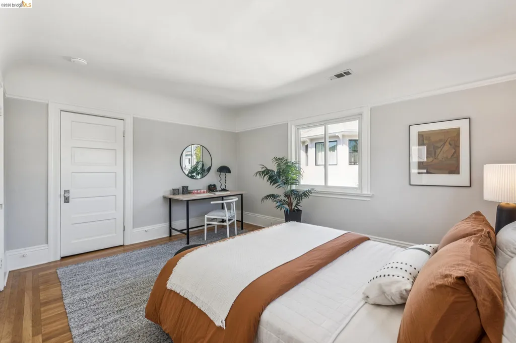 758 61st Street Oakland CA 94609