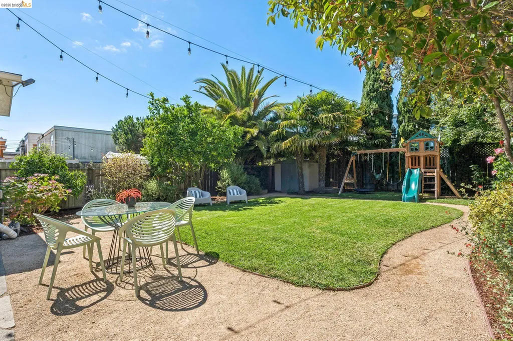758 61st Street Oakland CA 94609