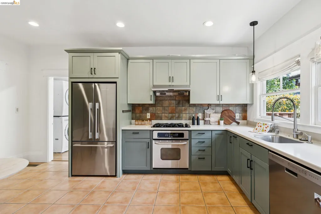 1701 Derby Street Berkeley CA 94703