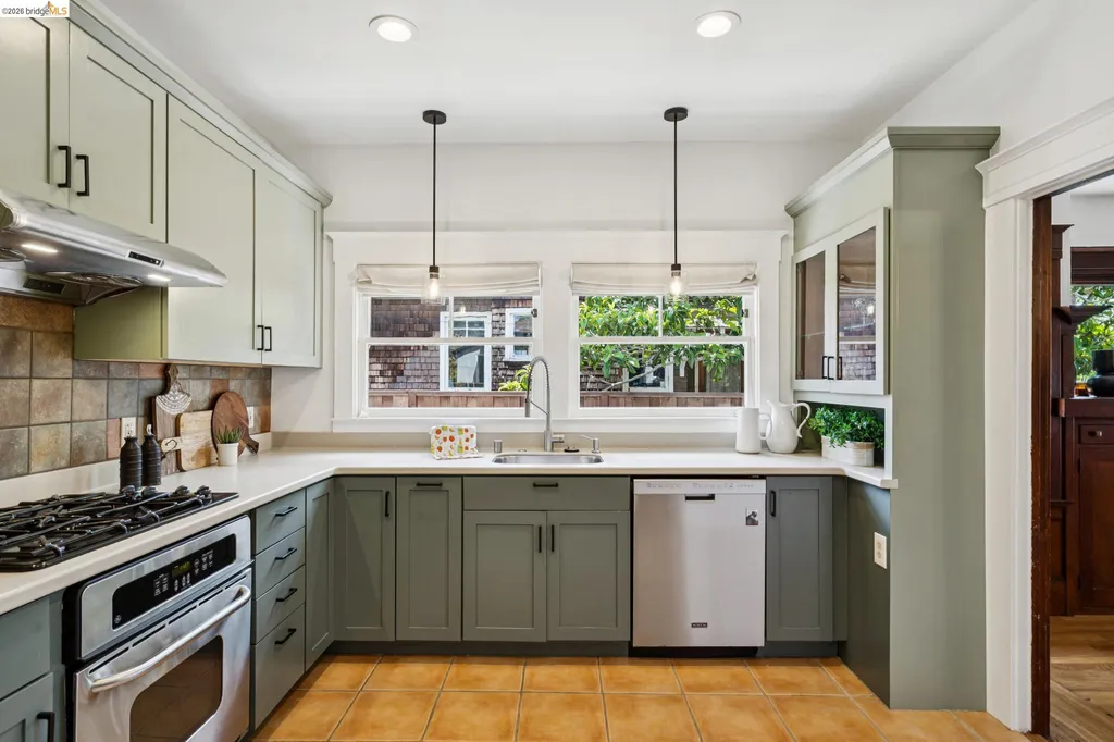 1701 Derby Street Berkeley CA 94703