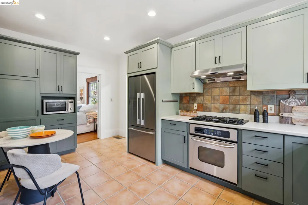 1701 Derby Street Berkeley CA 94703