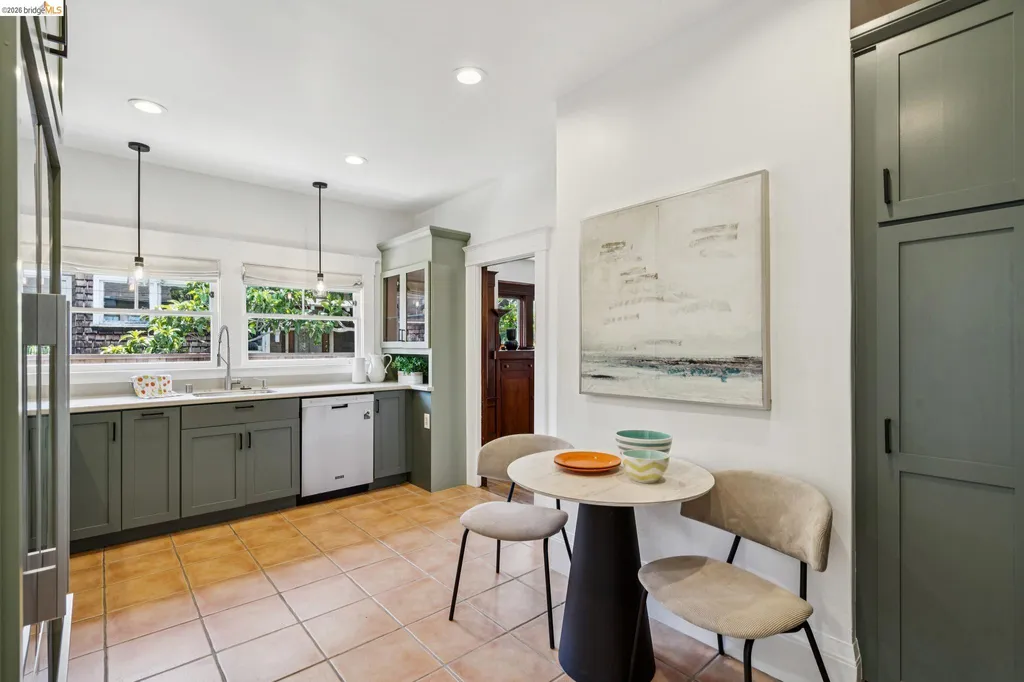 1701 Derby Street Berkeley CA 94703