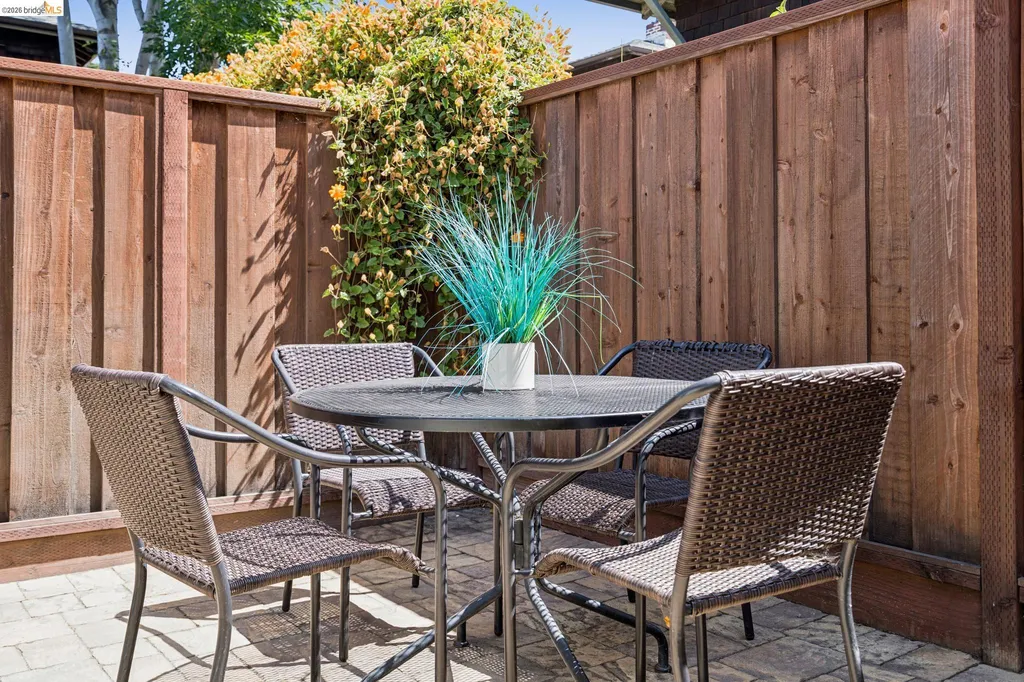 1701 Derby Street Berkeley CA 94703