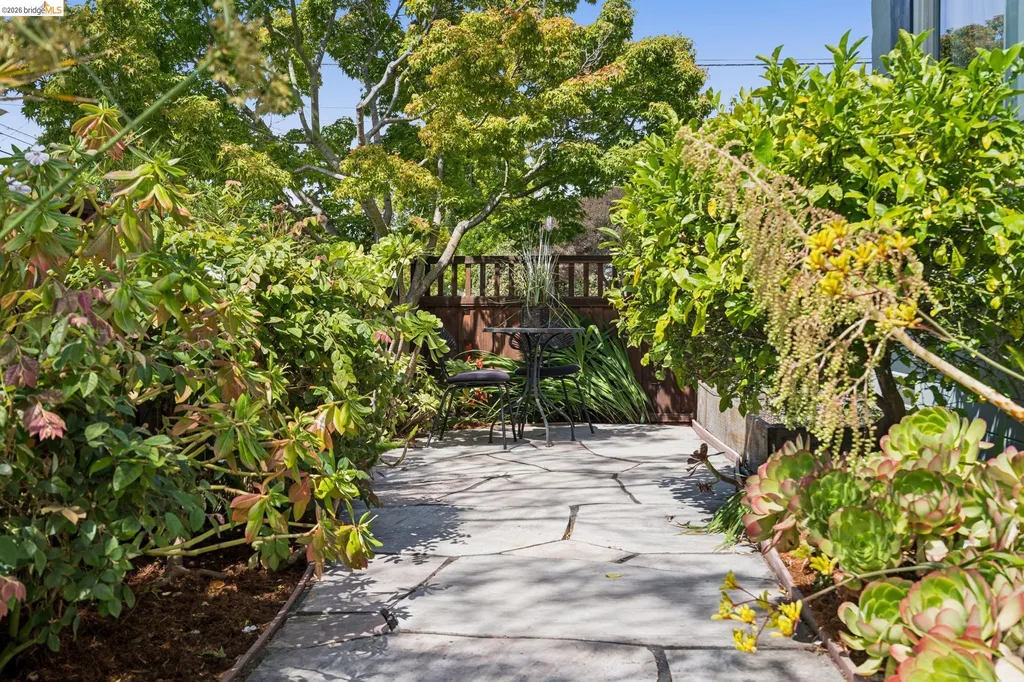 1701 Derby Street Berkeley CA 94703
