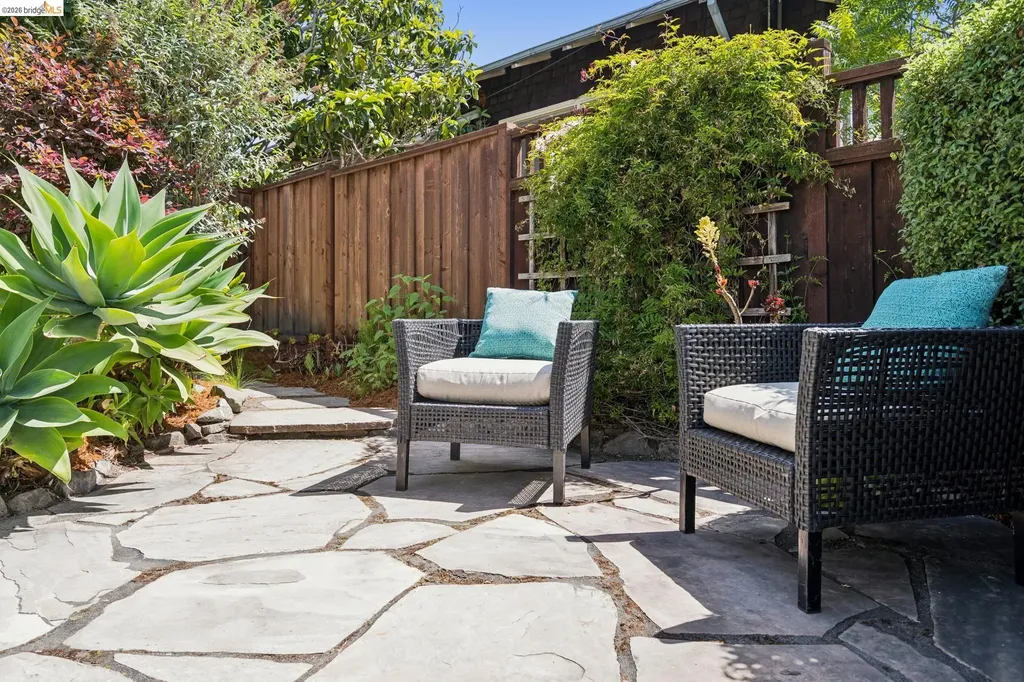 1701 Derby Street Berkeley CA 94703