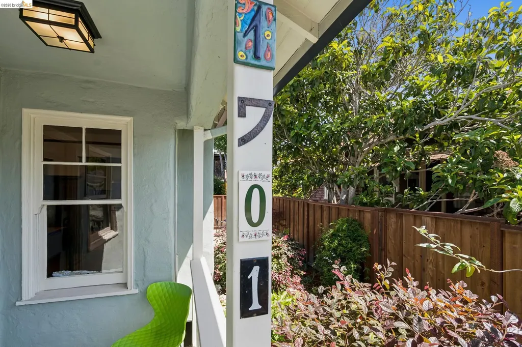 1701 Derby Street Berkeley CA 94703