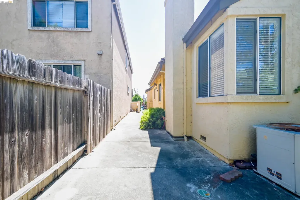 240 Seabury Street Suisun City CA 94585
