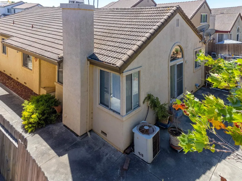 240 Seabury Street Suisun City CA 94585