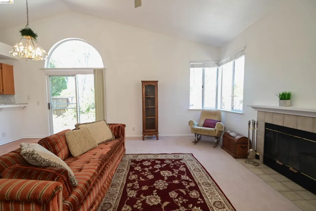 240 Seabury Street Suisun City CA 94585