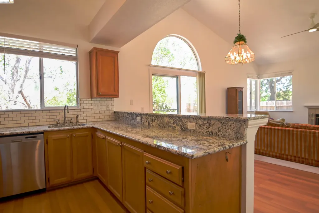 240 Seabury Street Suisun City CA 94585